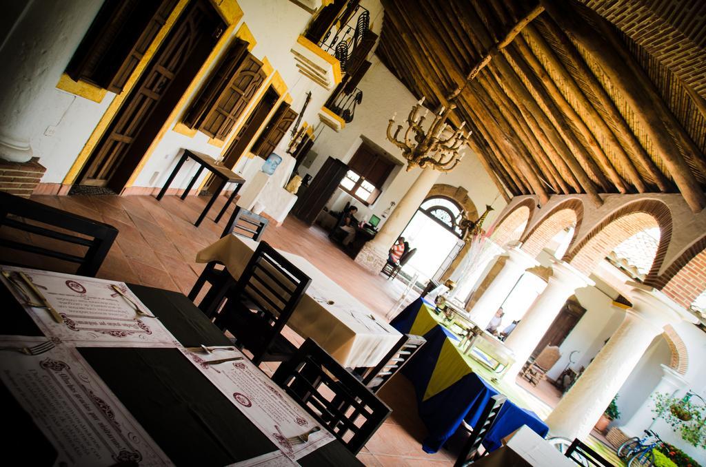 Hotel Santa Barbara Colonial - ซานตาเฟเดอันตีโอเกีย ภายนอก รูปภาพ