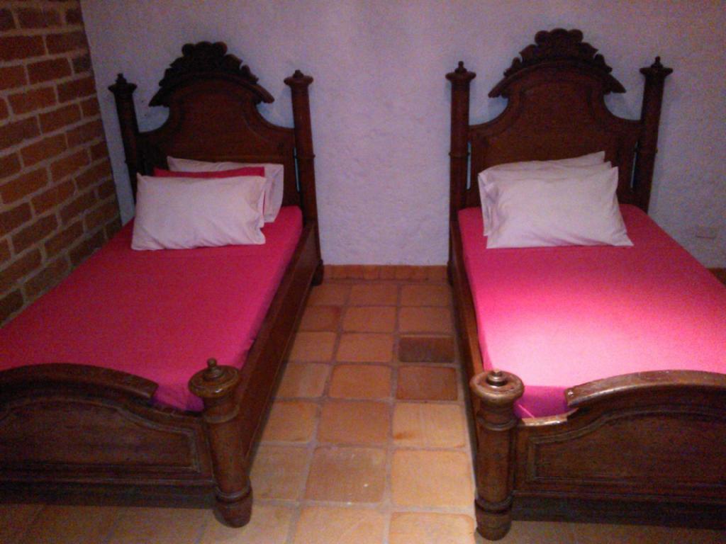 Hotel Santa Barbara Colonial - ซานตาเฟเดอันตีโอเกีย ห้อง รูปภาพ