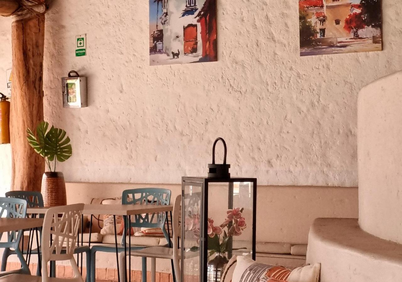 Hotel Santa Barbara Colonial - ซานตาเฟเดอันตีโอเกีย ภายนอก รูปภาพ