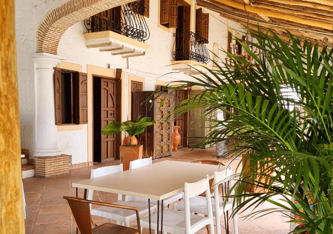 Hotel Santa Barbara Colonial - ซานตาเฟเดอันตีโอเกีย ภายนอก รูปภาพ
